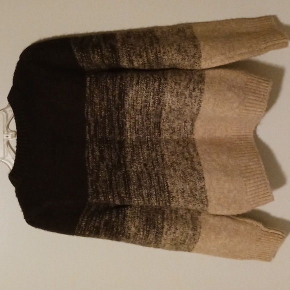 Vince Camuto Brown and Tan Crew Neck Sweater Warm Soft Cozy - Picture 3 of 5